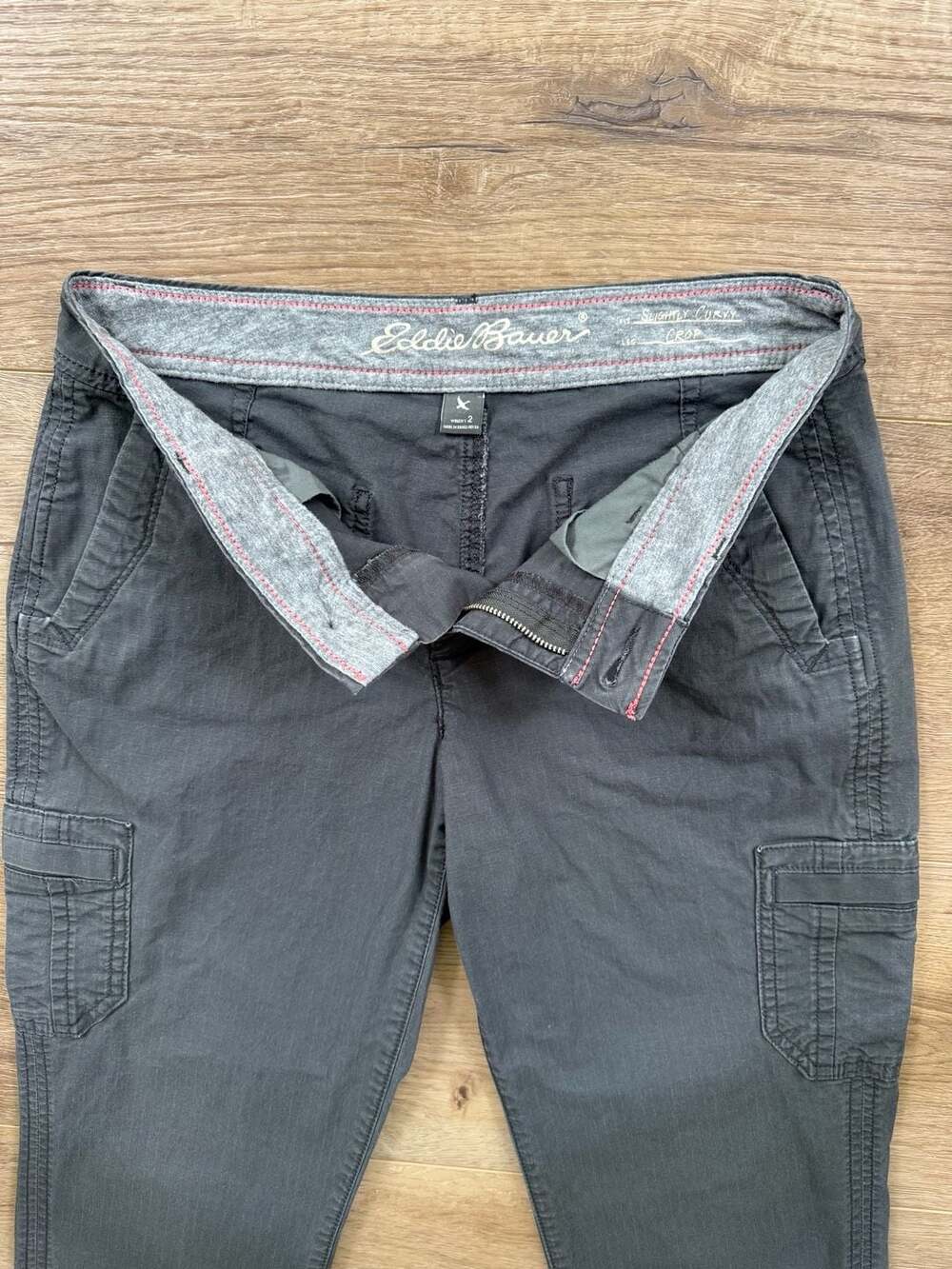 Eddie Bauer Slightly Curvy Cropped Cargo Pants Women’s 2 Gray Roll Tab Hiking - Picture 4 of 15